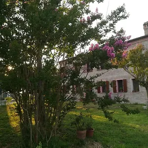 Al Vecchio Noce Bed & Breakfast Corlo